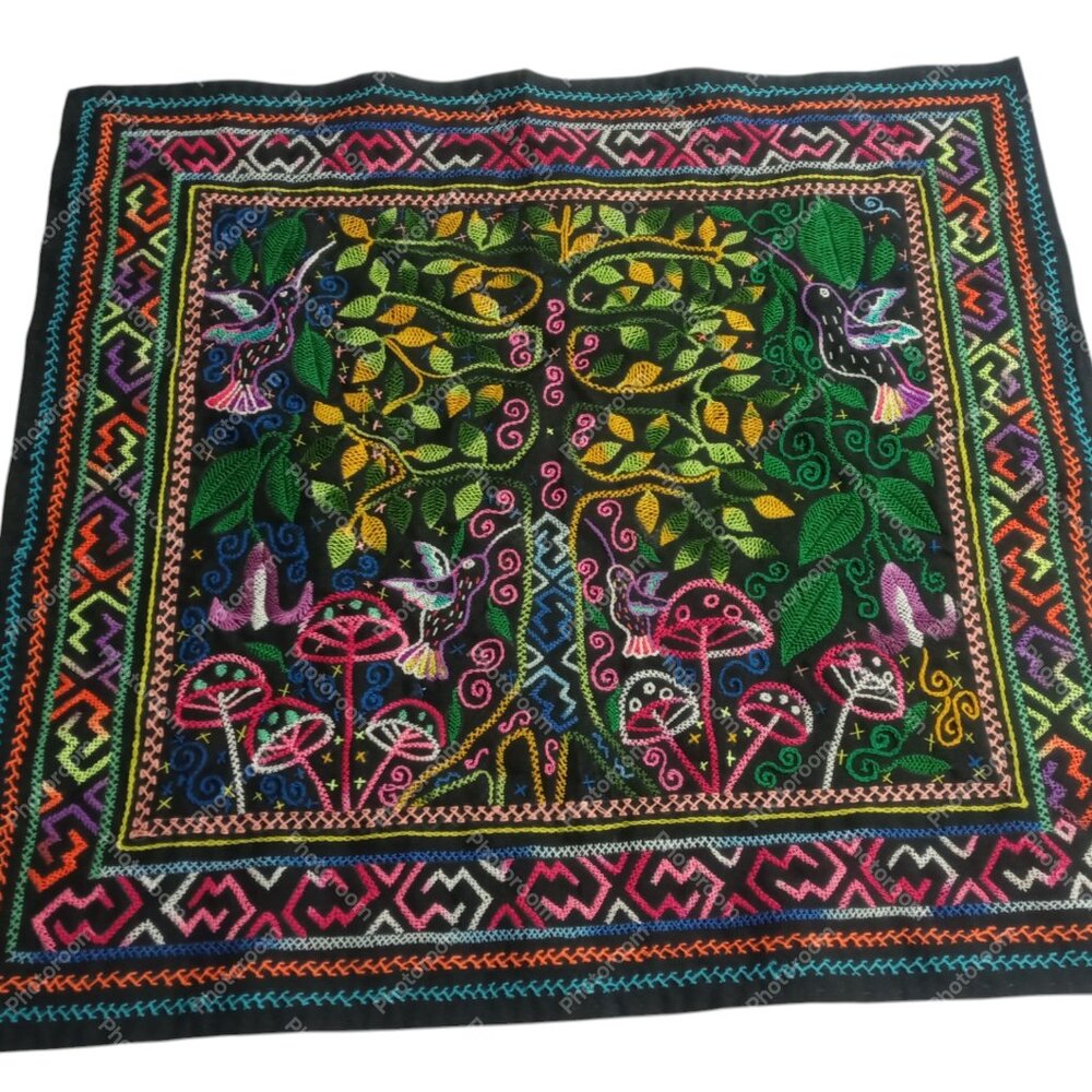 Hand Embroidered Shipibo Blanket Amazon Jungle Multicolored Flowers - Picture 2 of 9